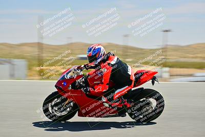 media/Apr-13-2025-TrackXperience (Sun) [[fb1ef998a6]]/Level 2 (Intermediate)/Turn 8 (Session 3)/